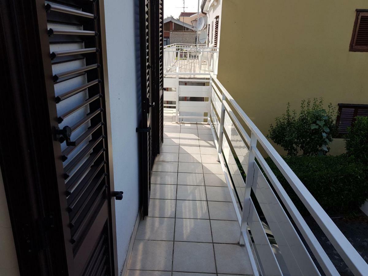 Apartments Skelin Vodice Exteriör bild